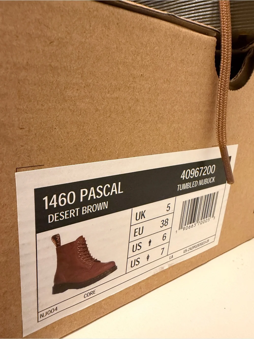 Dr. Martens Desert Brown 1460 Pascal boots Size 6 Men’s: 7 Women’s. NWT box cut